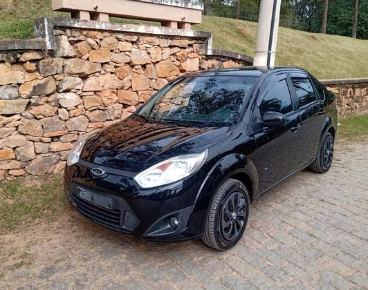 FORD FIESTA 1.6 ROCAM SE SEDAN 8V FLEX 4P MANUAL FORD FIESTA 1.6 ROCAM SE SEDAN 8V FLEX 4P MANUAL
